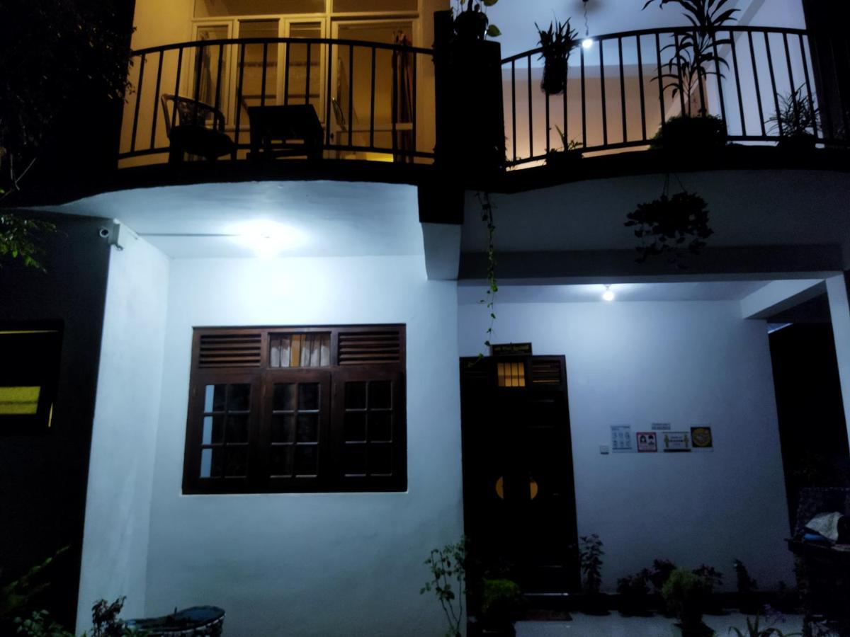 Rusara Guest Home ウェリガマ エクステリア 写真