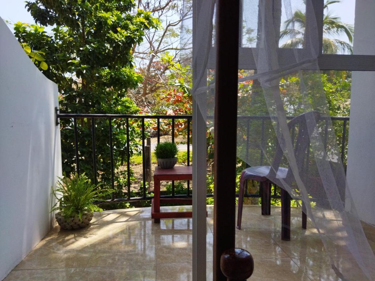 Rusara Guest Home ウェリガマ 部屋 写真