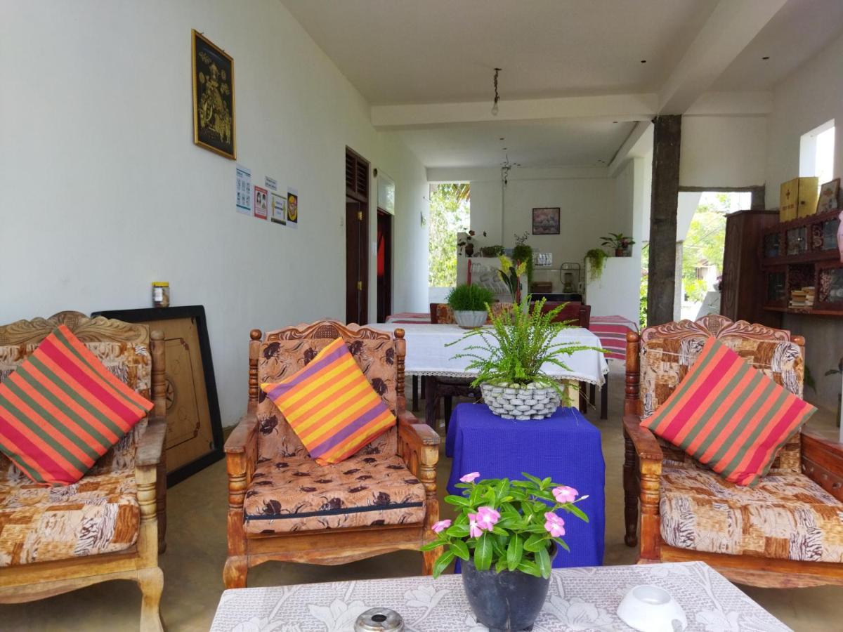 Rusara Guest Home ウェリガマ エクステリア 写真